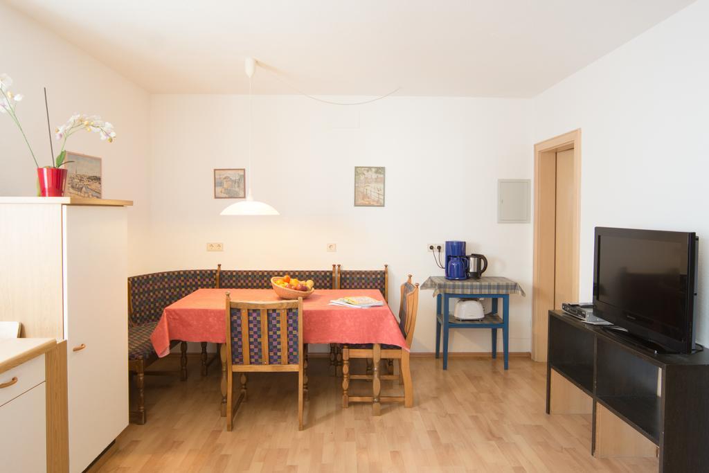 Appartment Plottenbaeck Campo Tures Bagian luar foto